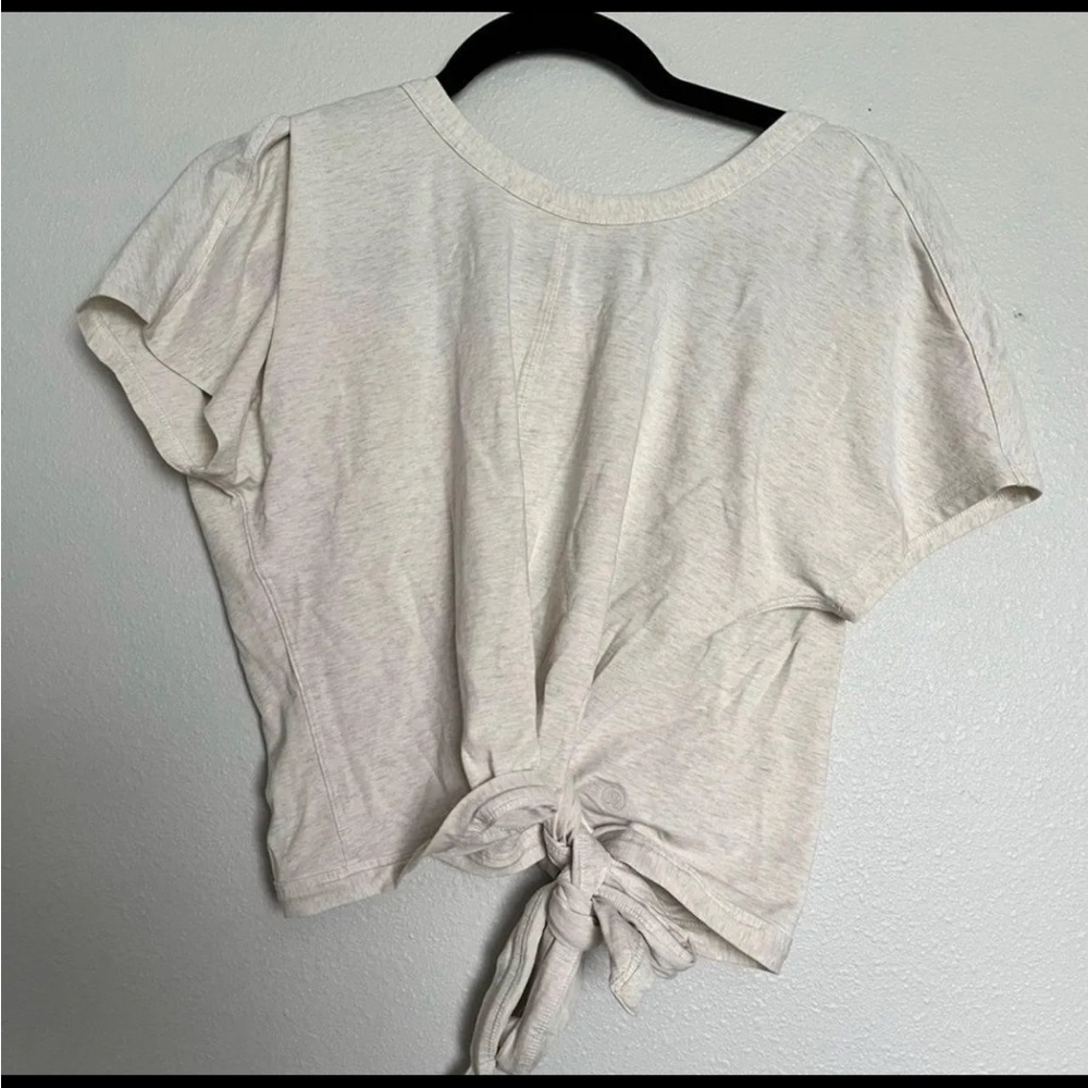 NWOT Lululemon Athletica Cream Tie-Back Tee